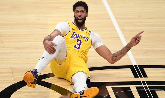 Los Angeles Lakers at Phoenix Suns Game 5 Betting Preview