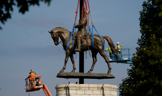 Robert E. Lee Monument Comes Down To Pave Way for a New Casino in Richmond